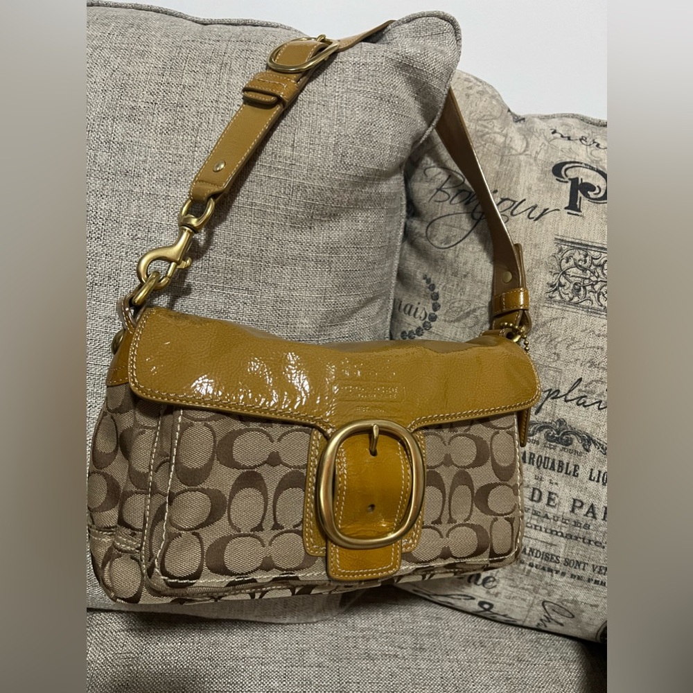 Coach shoulder bag.